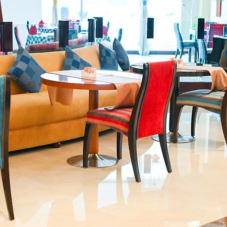 City Seasons Hotel & Suites Muscat Exterior foto