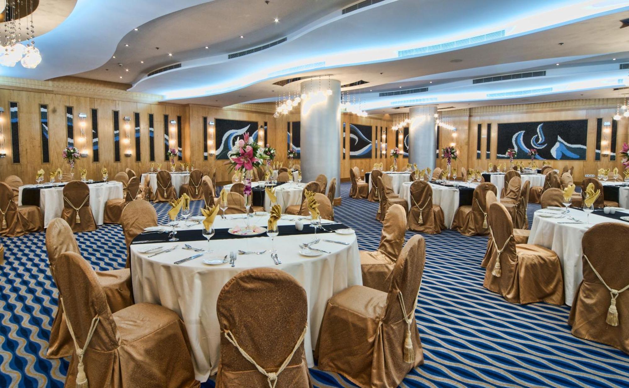 City Seasons Hotel & Suites Muscat Exterior foto