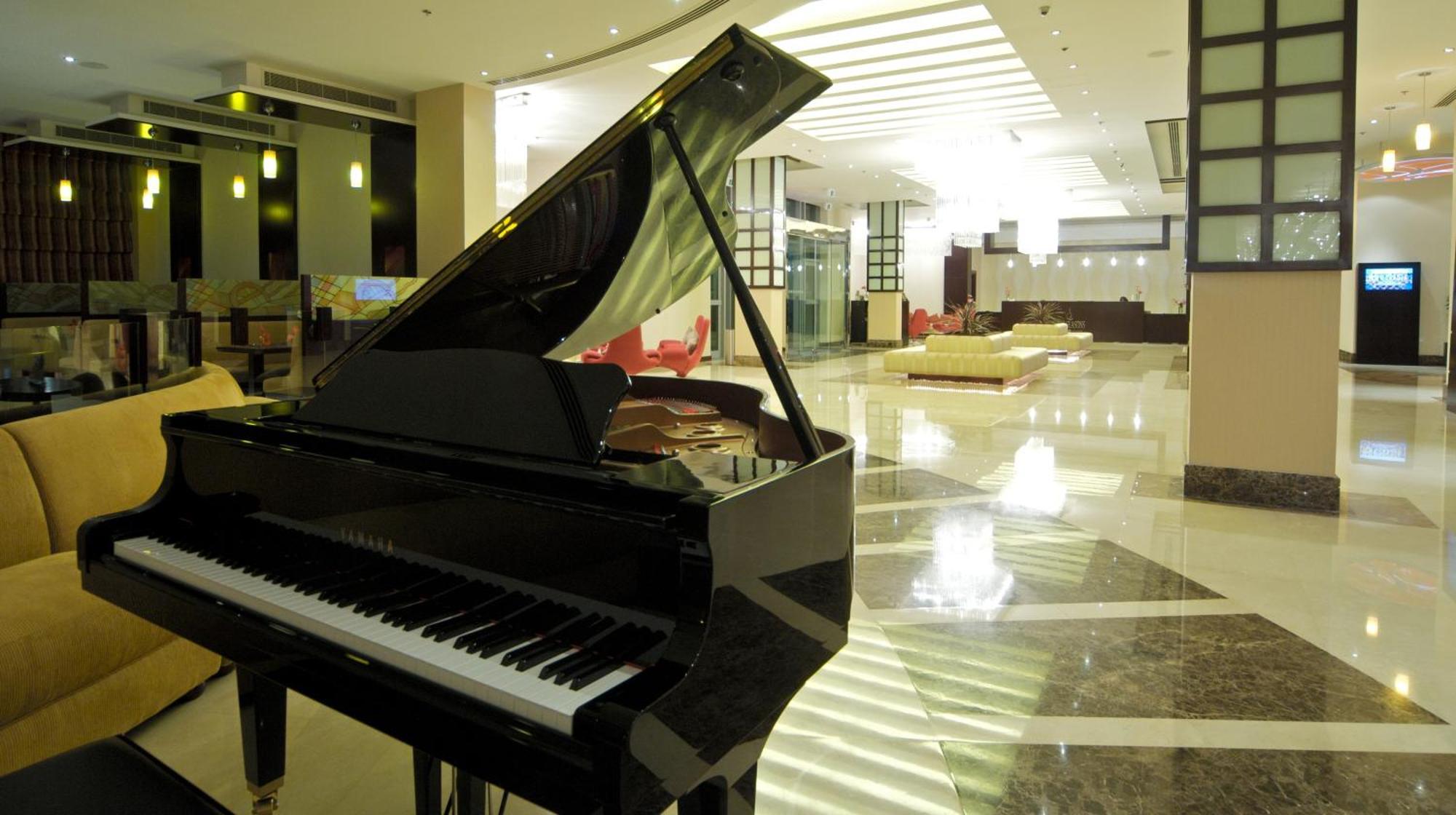 City Seasons Hotel & Suites Muscat Exterior foto