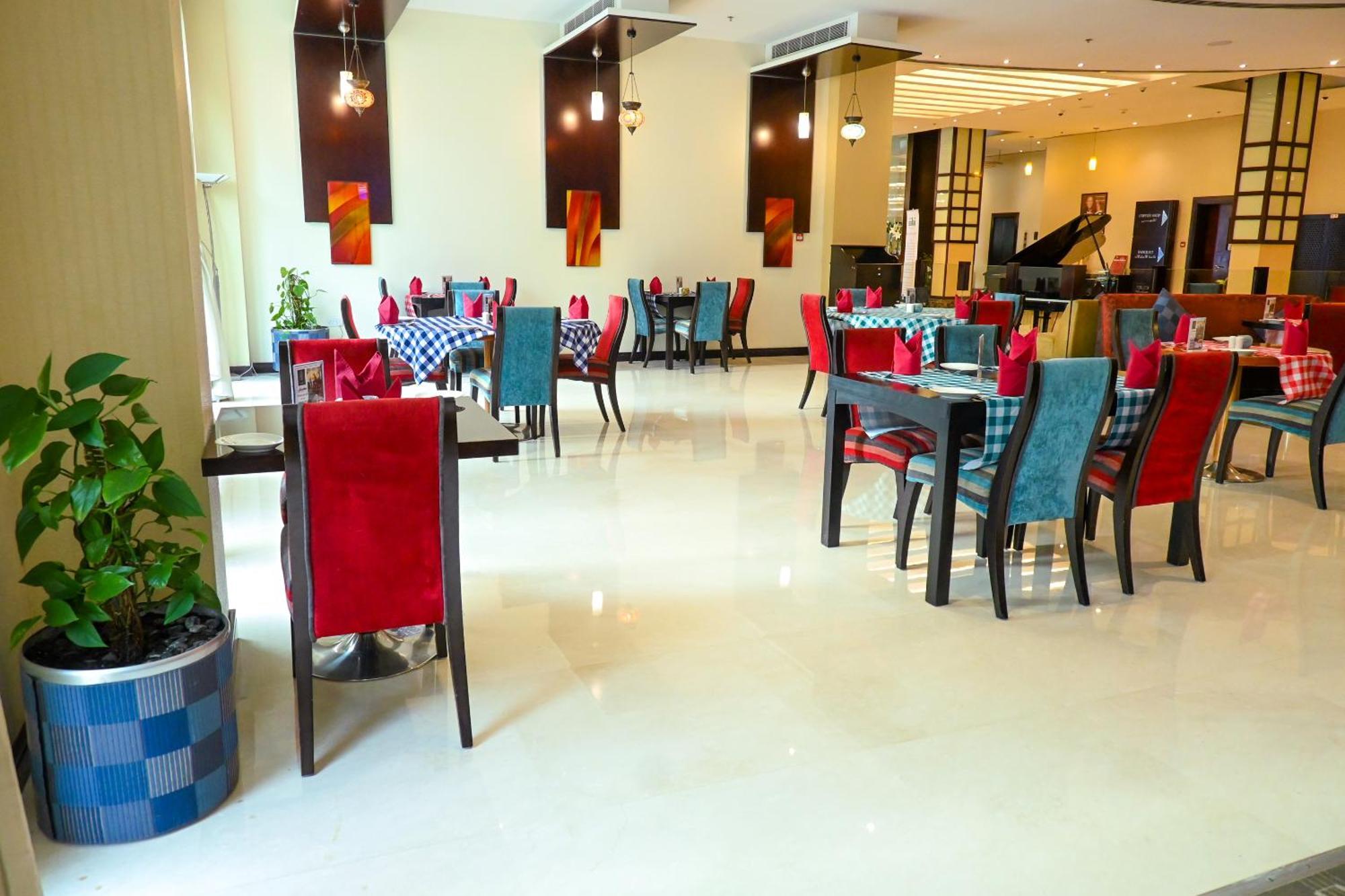 City Seasons Hotel & Suites Muscat Exterior foto