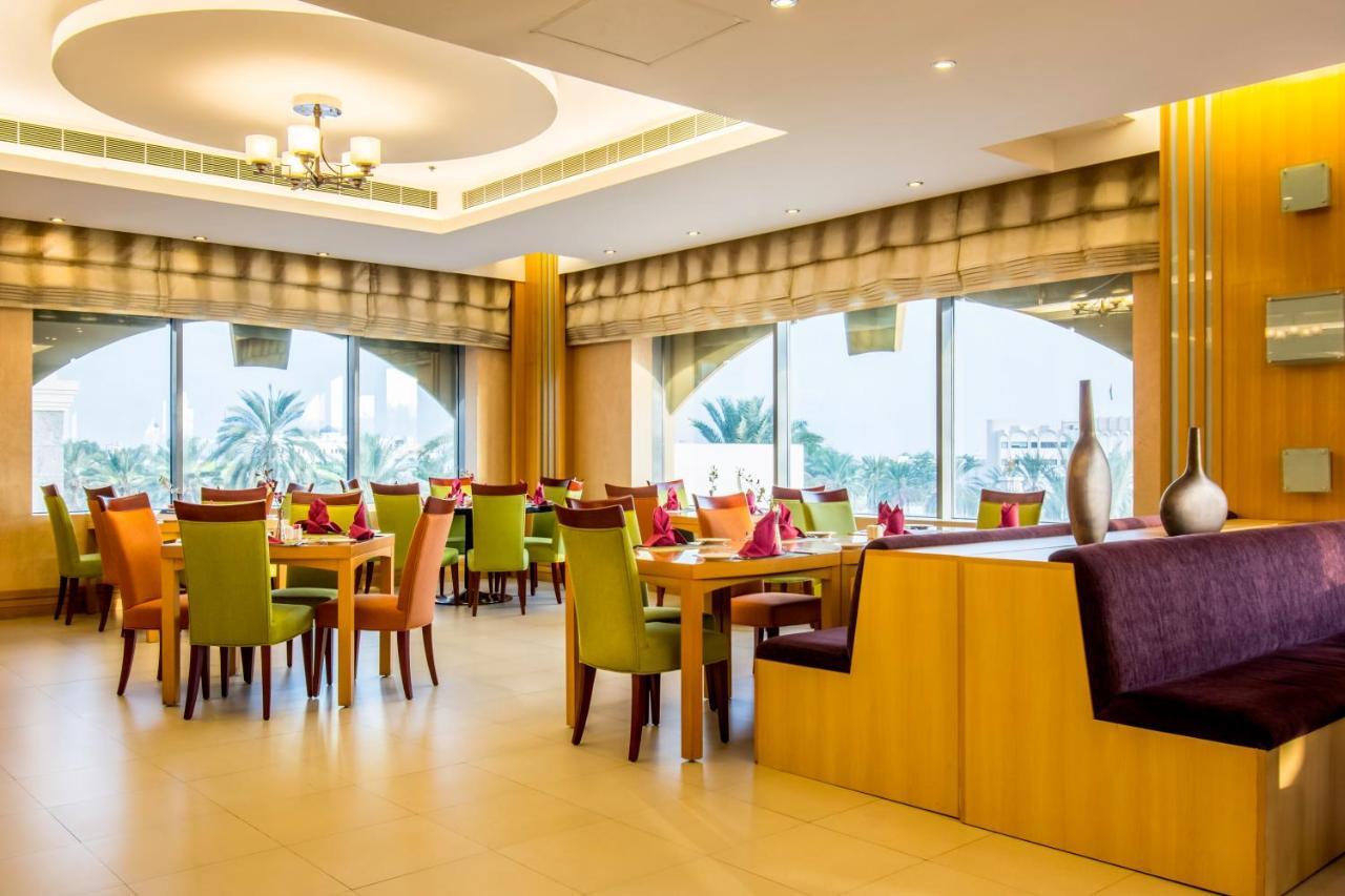 City Seasons Hotel & Suites Muscat Exterior foto