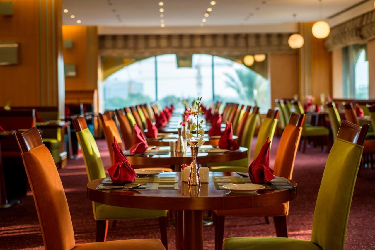 City Seasons Hotel & Suites Muscat Exterior foto