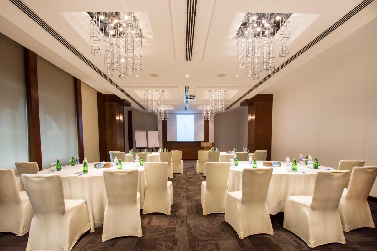 City Seasons Hotel & Suites Muscat Exterior foto